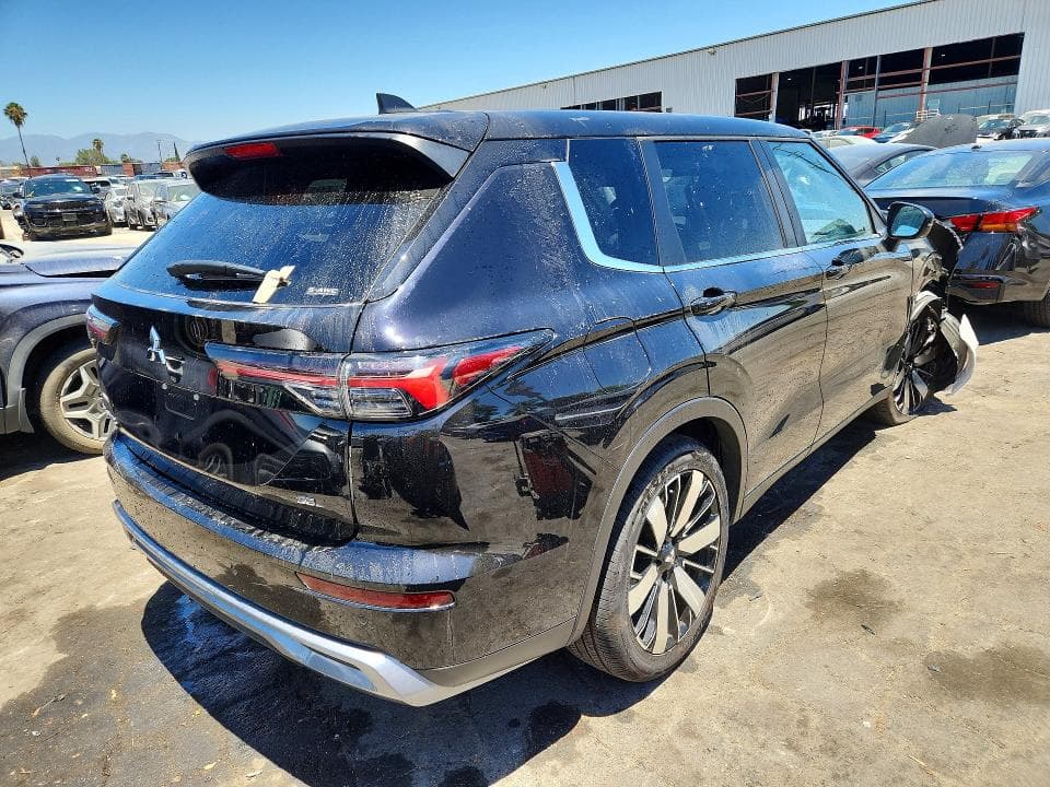 2025 MITSUBISHI OUTLANDER SE 3