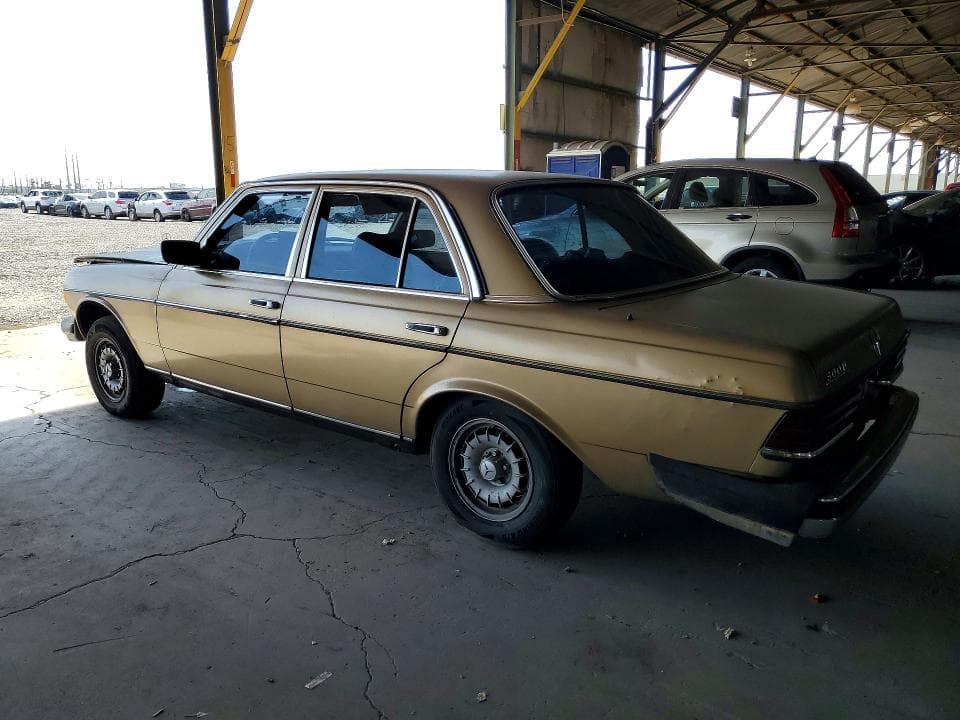 1984 MERCEDES-BENZ 300 DT DT 2
