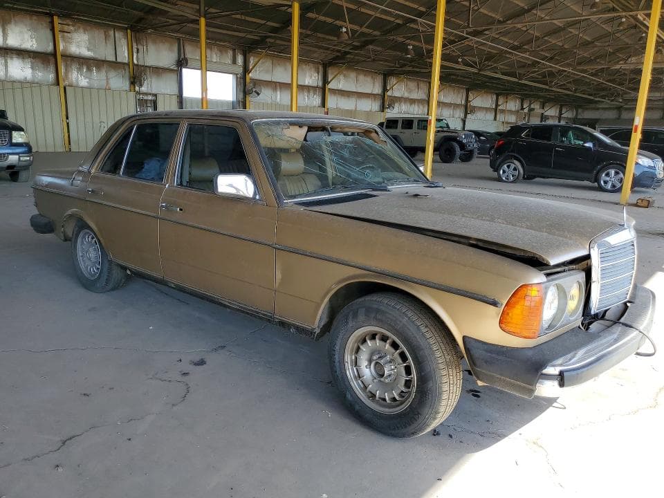 1984 MERCEDES-BENZ 300 DT DT 4