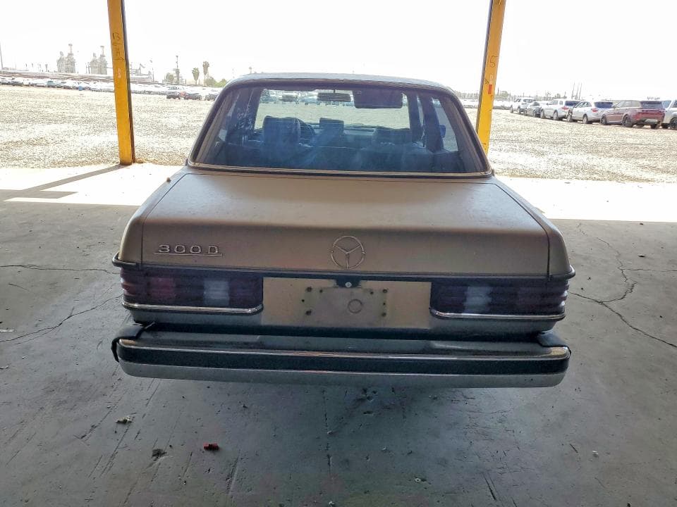 1984 MERCEDES-BENZ 300 DT DT 6