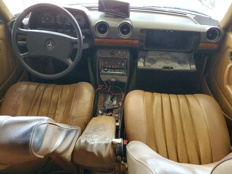 1984 MERCEDES-BENZ 300 DT DT 8