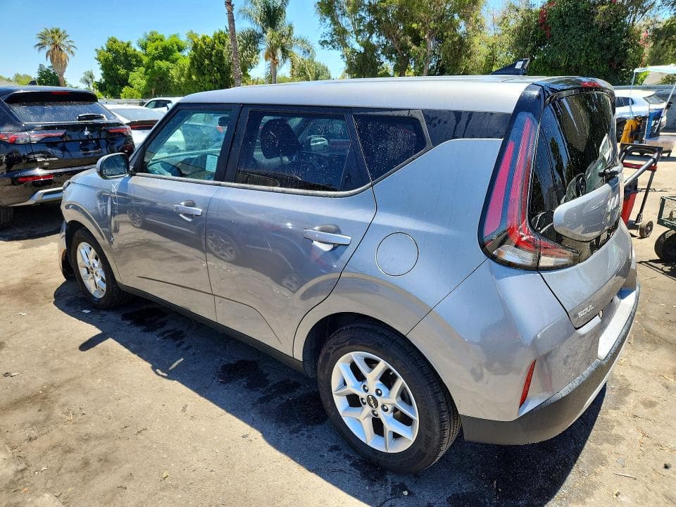 2023 KIA SOUL LX 2