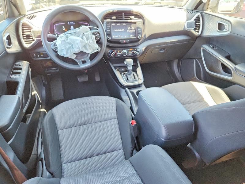 2023 KIA SOUL LX 8