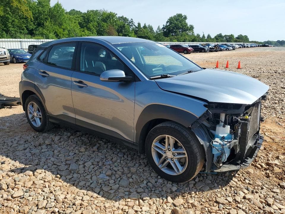 2020 HYUNDAI KONA SE 4