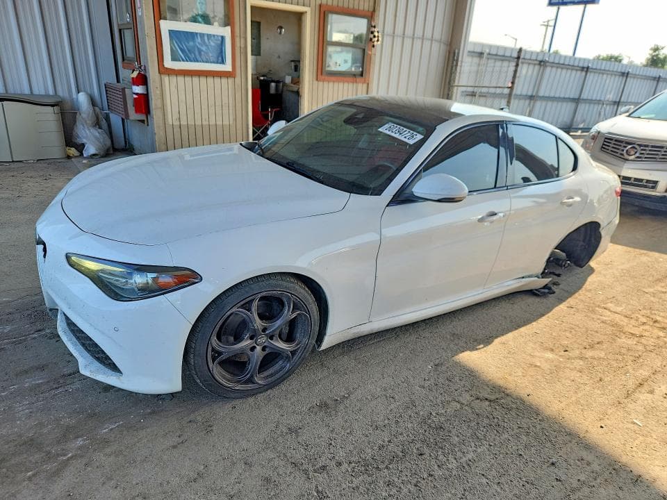 2017 ALFA ROMEO GIULIA TI Q4 - 1