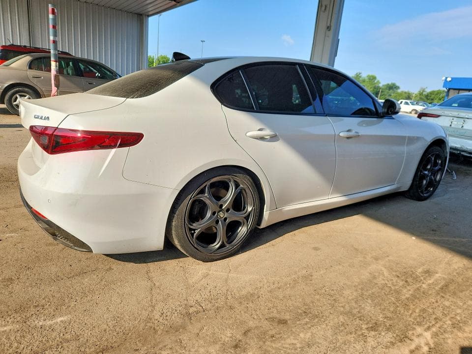 2017 ALFA ROMEO GIULIA TI Q4 3