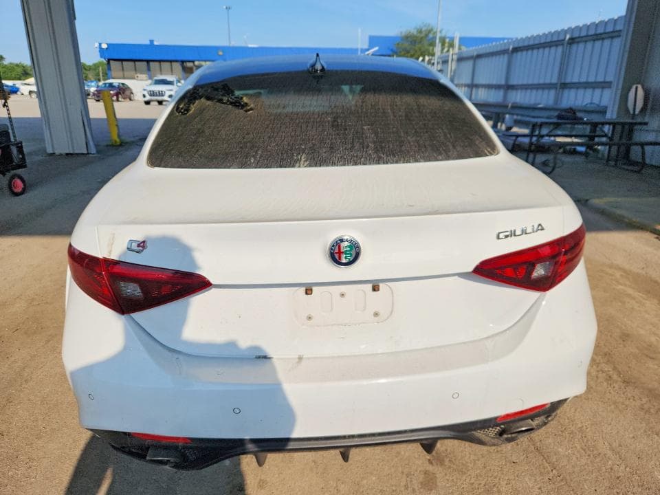 2017 ALFA ROMEO GIULIA TI Q4 6