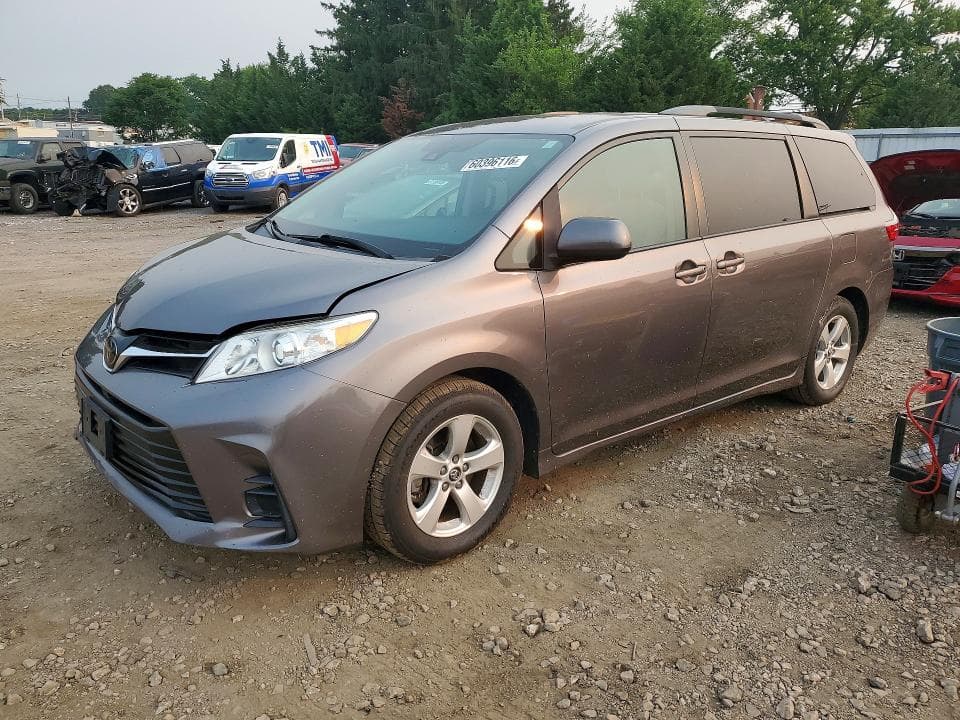 2020 TOYOTA SIENNA LE - 1