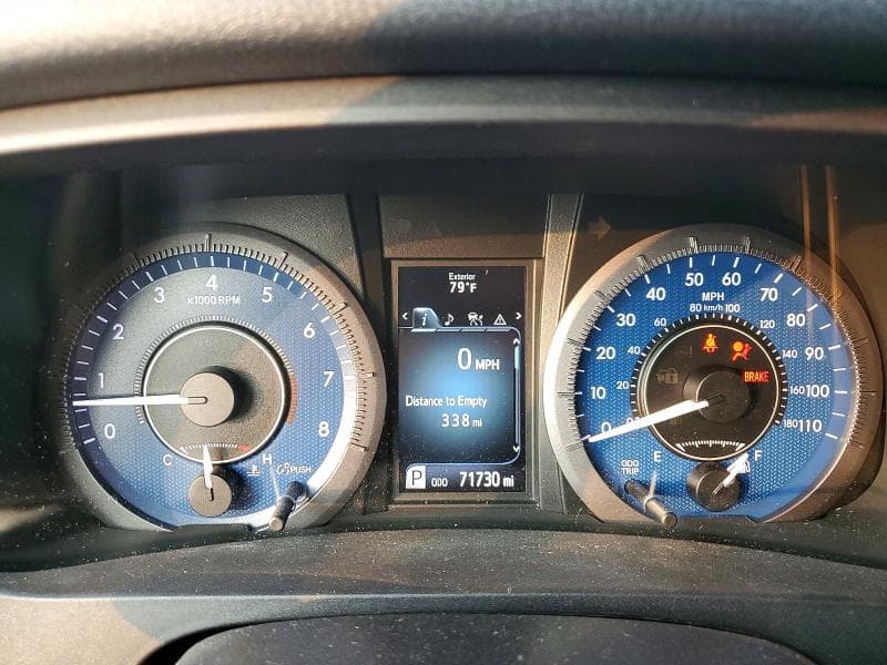 2020 TOYOTA SIENNA LE 9