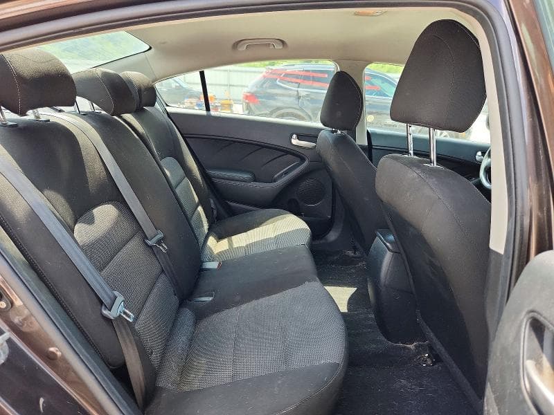 2018 KIA FORTE LX 10