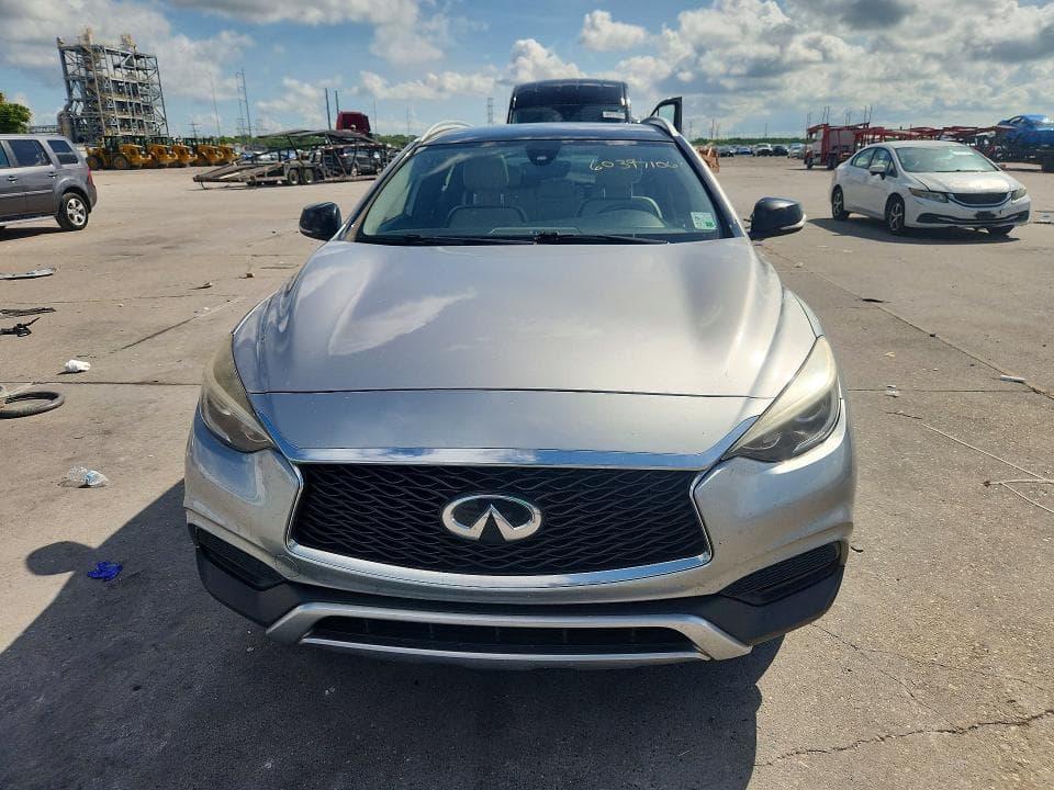 2019 INFINITI QX30 LUXE 5