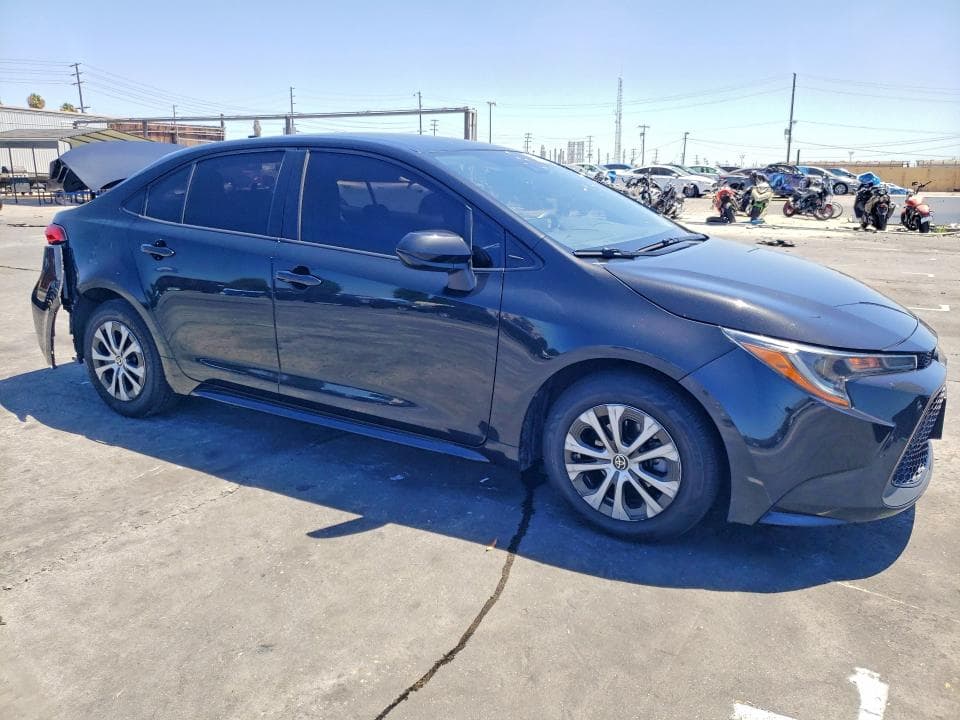 2022 TOYOTA COROLLA LE 4