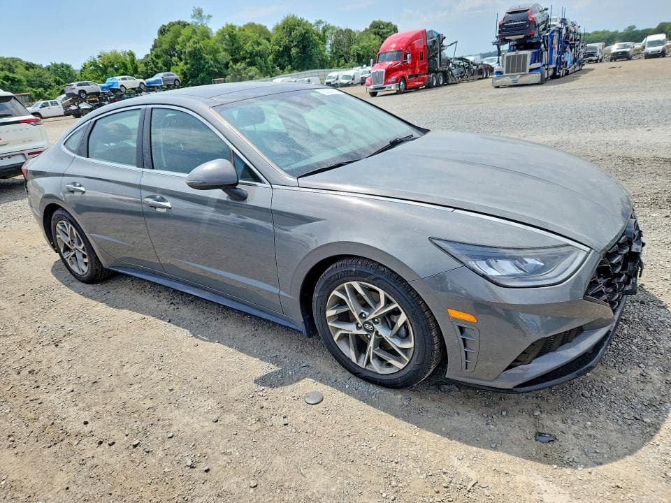 2022 HYUNDAI SONATA SEL 4