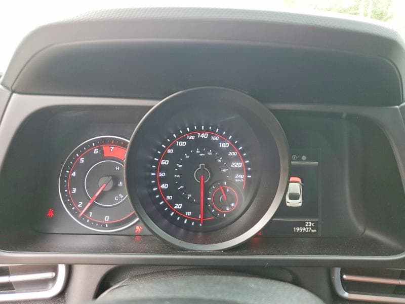 2022 HYUNDAI ELANTRA SEL 9