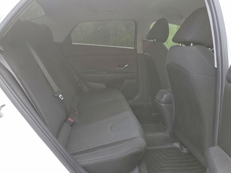 2022 HYUNDAI ELANTRA SEL 10
