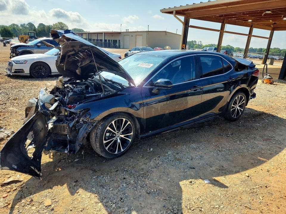2019 TOYOTA CAMRY SE SE - 1
