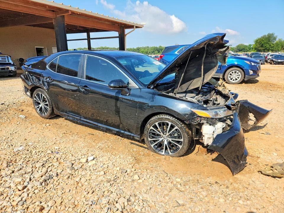 2019 TOYOTA CAMRY SE SE 4