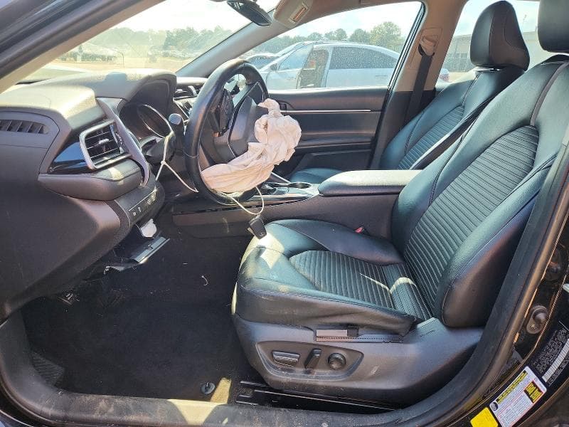 2019 TOYOTA CAMRY SE SE 7