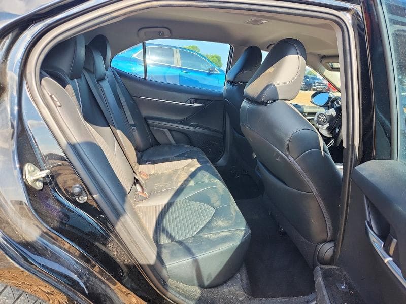 2019 TOYOTA CAMRY SE SE 10