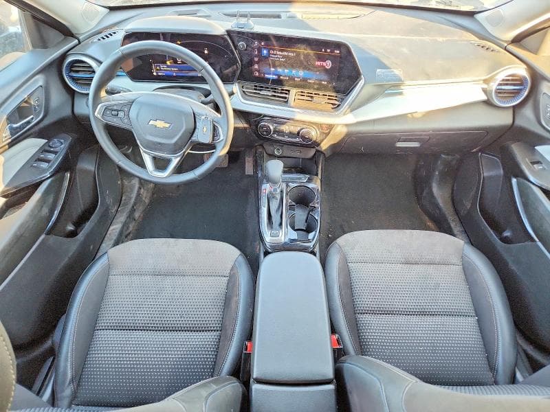 2025 CHEVROLET TRAX 1LT 8