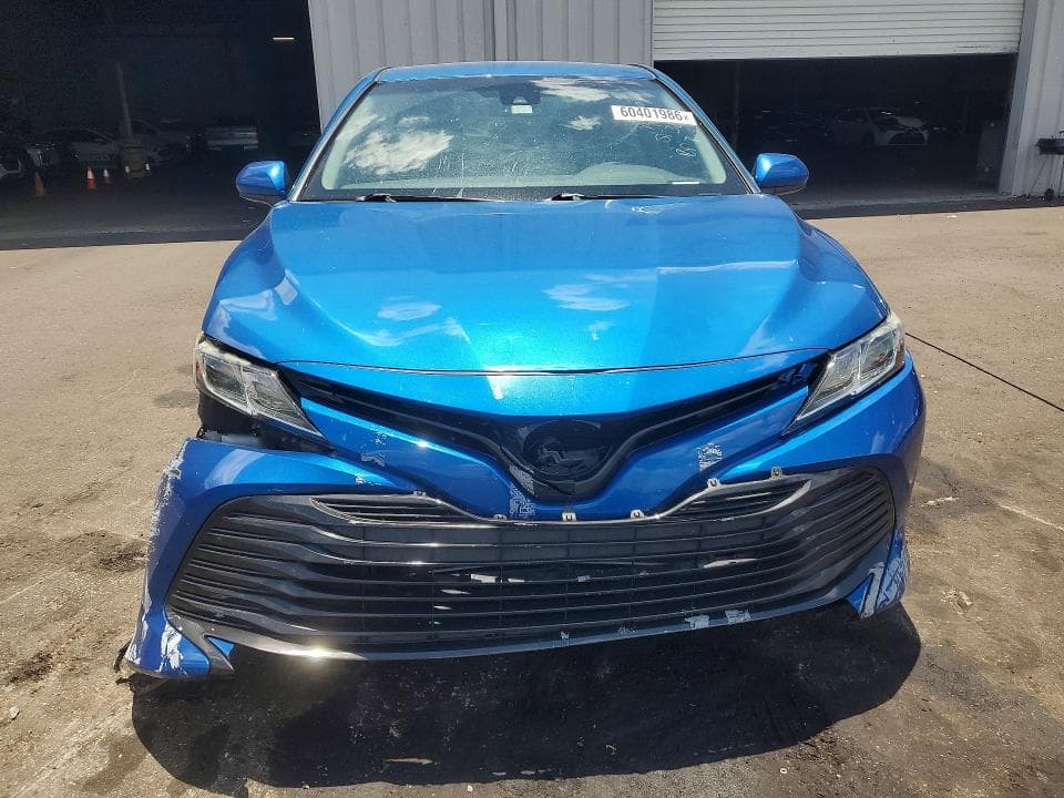 2019 TOYOTA CAMRY LE 5