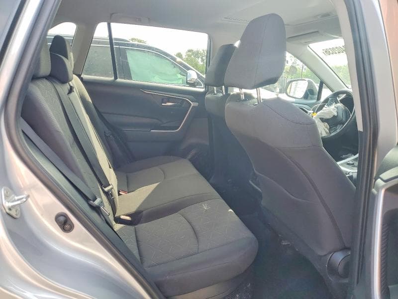 2020 TOYOTA RAV4 HYBRID XLE 11