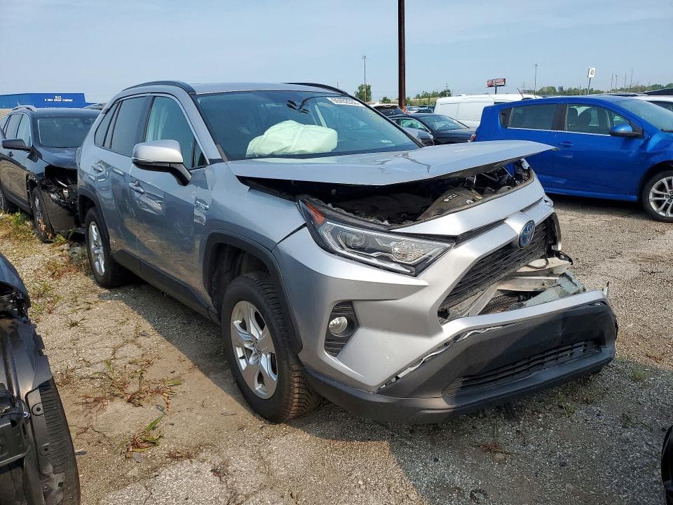 2020 TOYOTA RAV4 HYBRID XLE 4