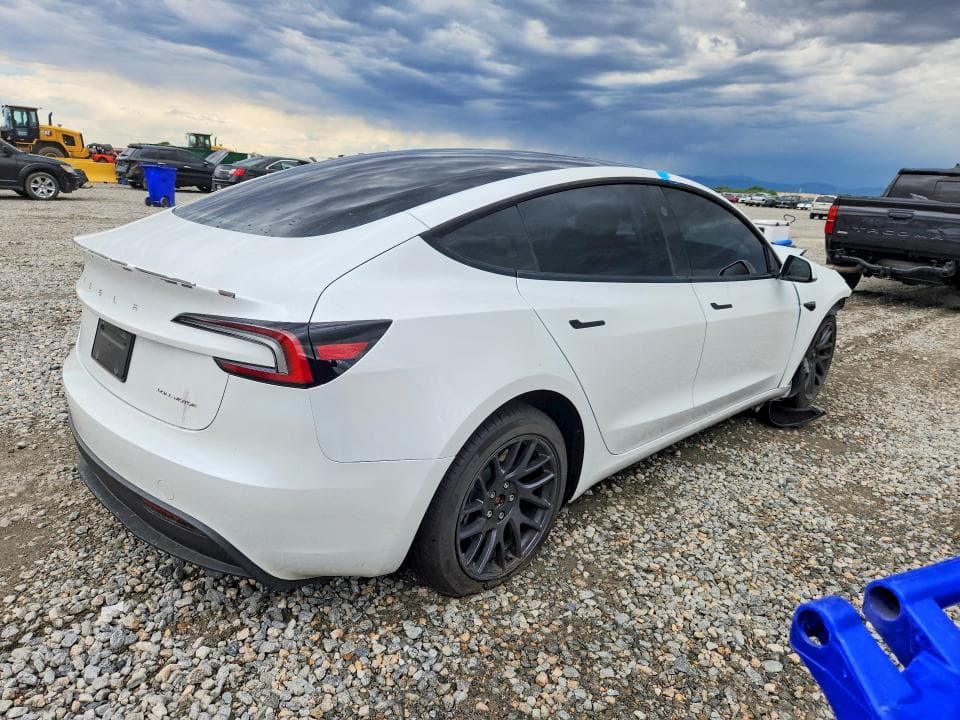 2024 TESLA MODEL 3 3