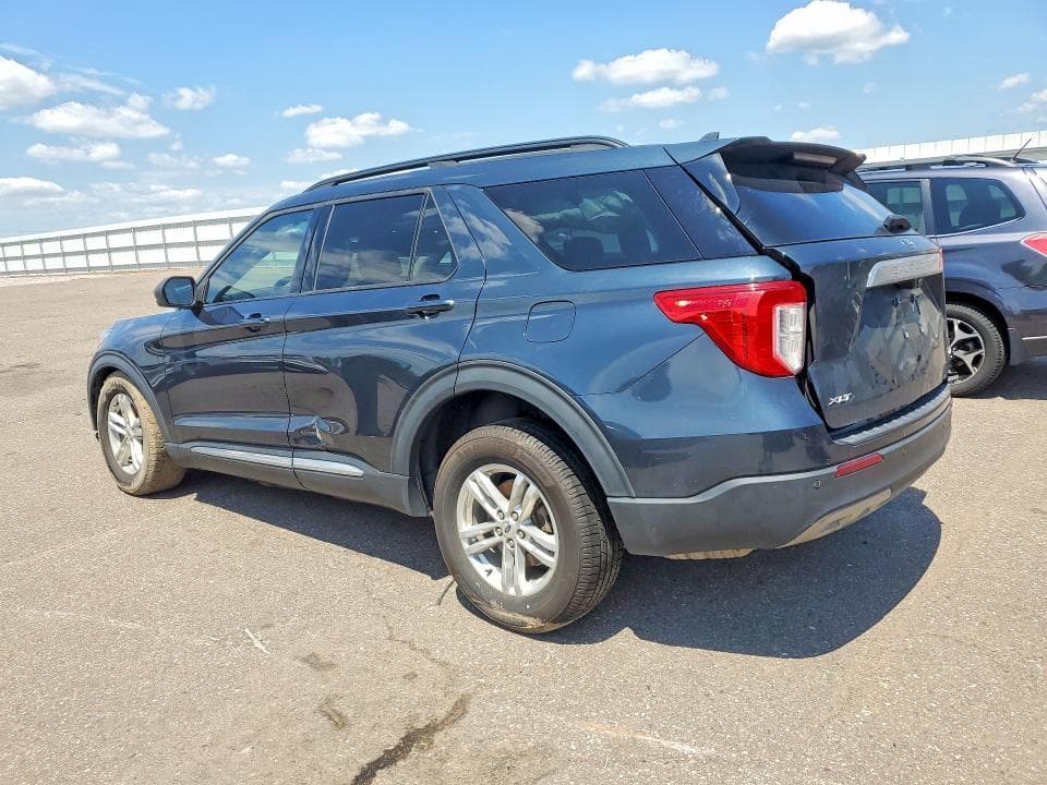 2022 FORD EXPLORER XLT 2
