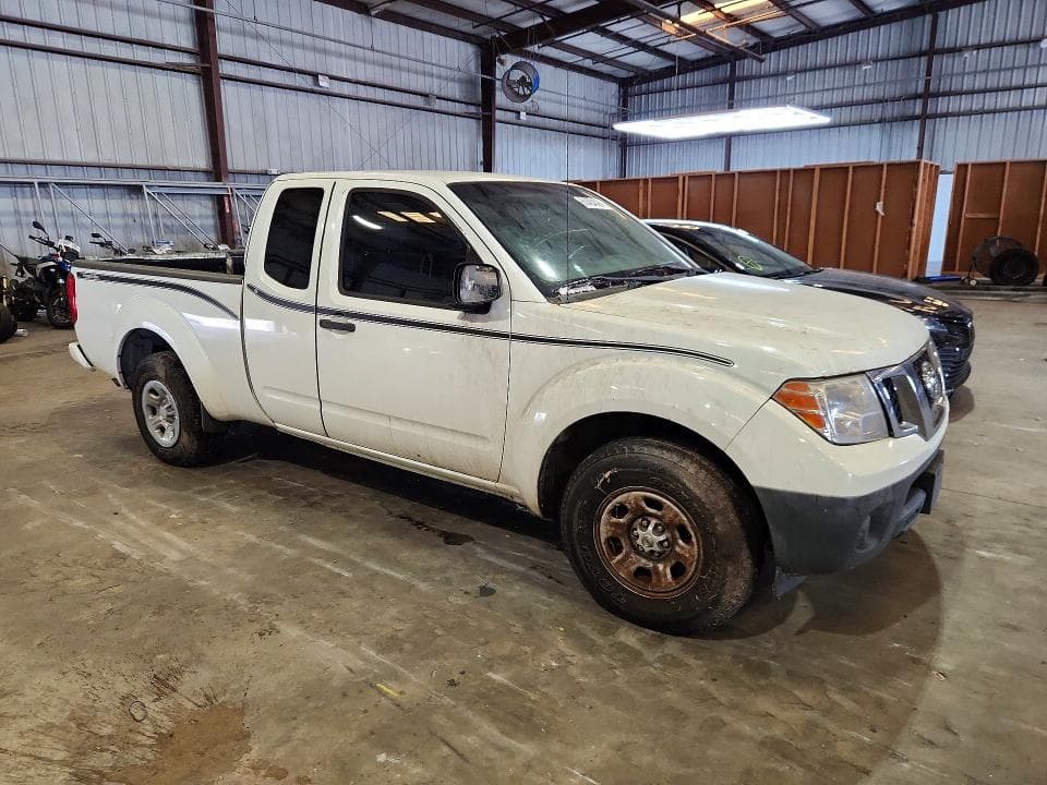 2017 NISSAN FRONTIER S 4