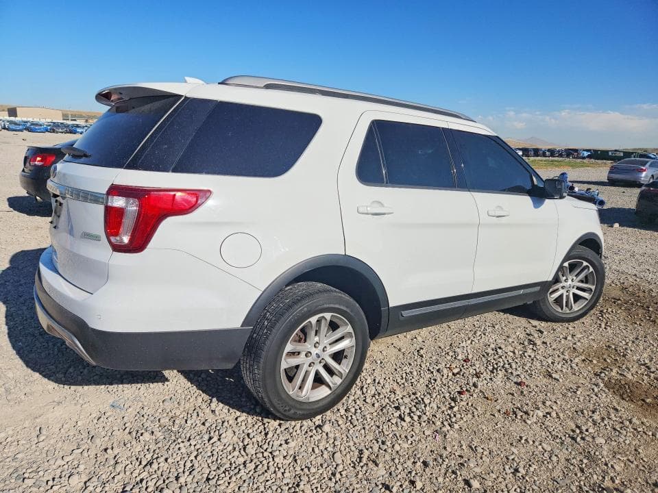 2017 FORD EXPLORER XLT 3