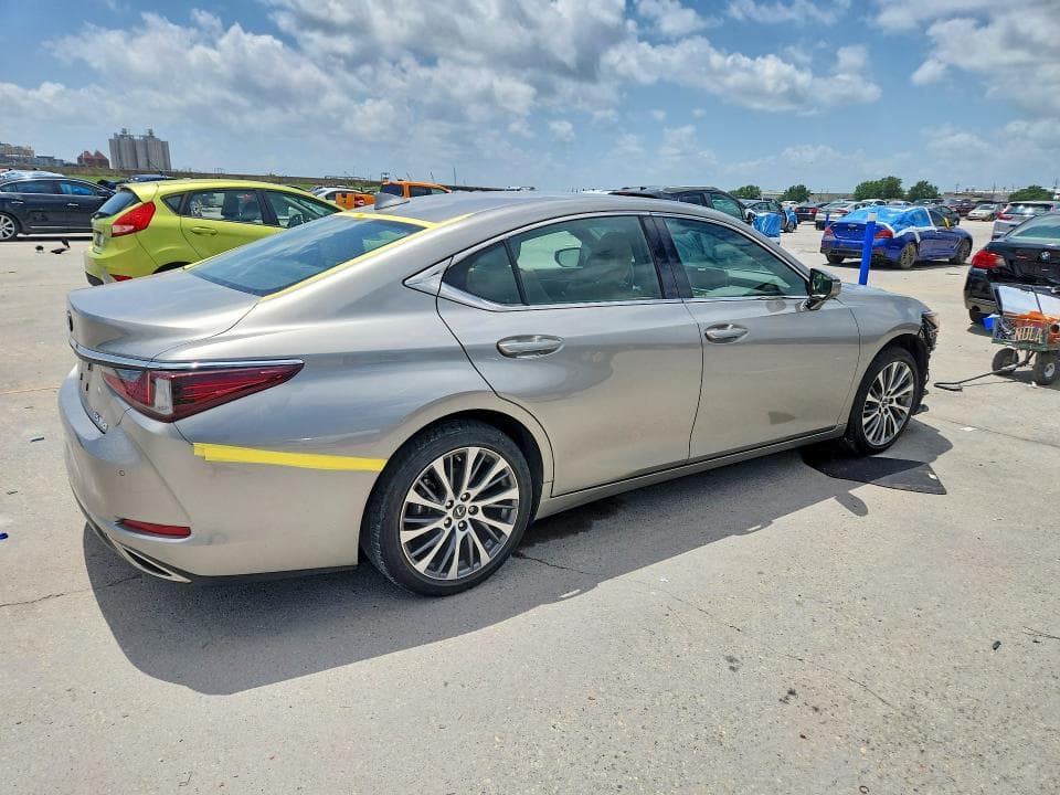 2020 LEXUS ES 350 3
