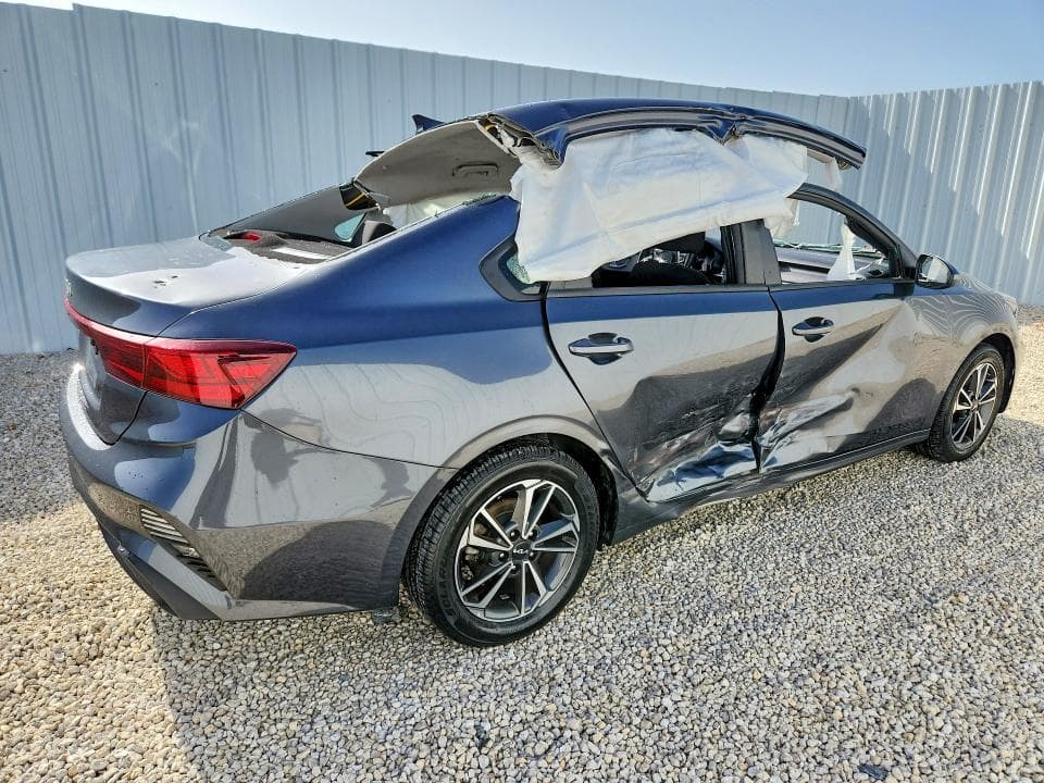 2023 KIA FORTE LXS 3