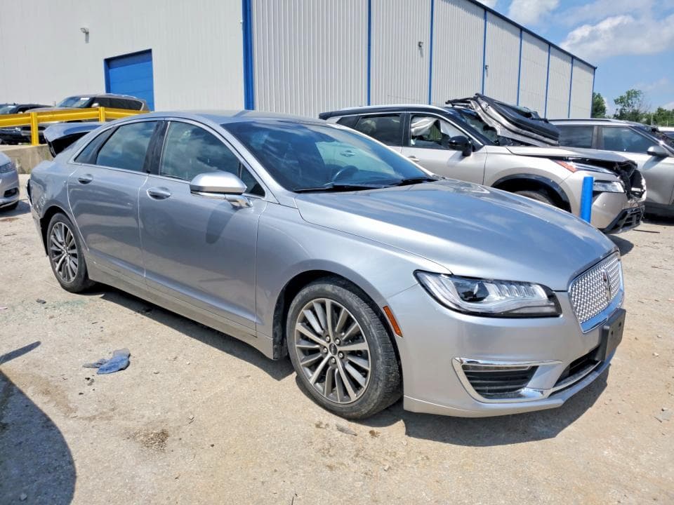 2020 LINCOLN MKZ 4