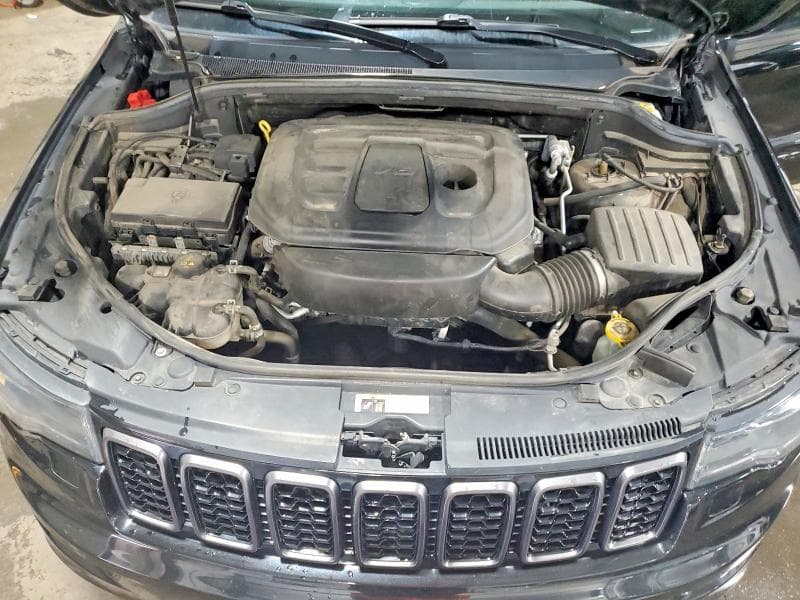 2018 JEEP GRAND CHEROKEE OVERLAND 11