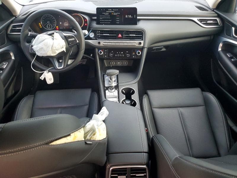 2025 GENESIS G70 2.5T STANDARD 8