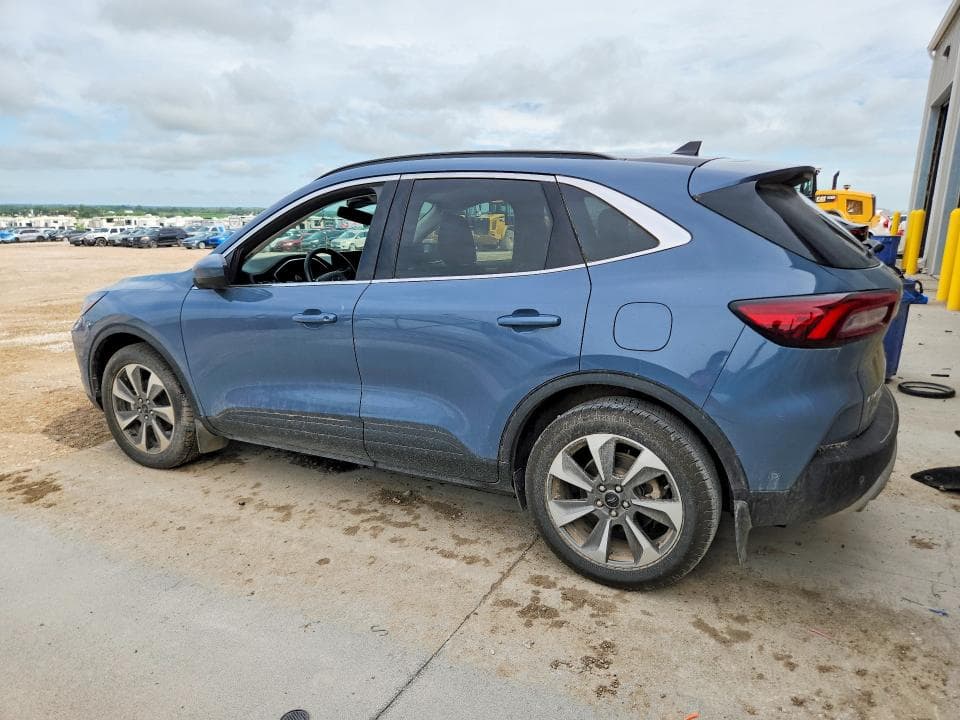 2024 FORD ESCAPE 2