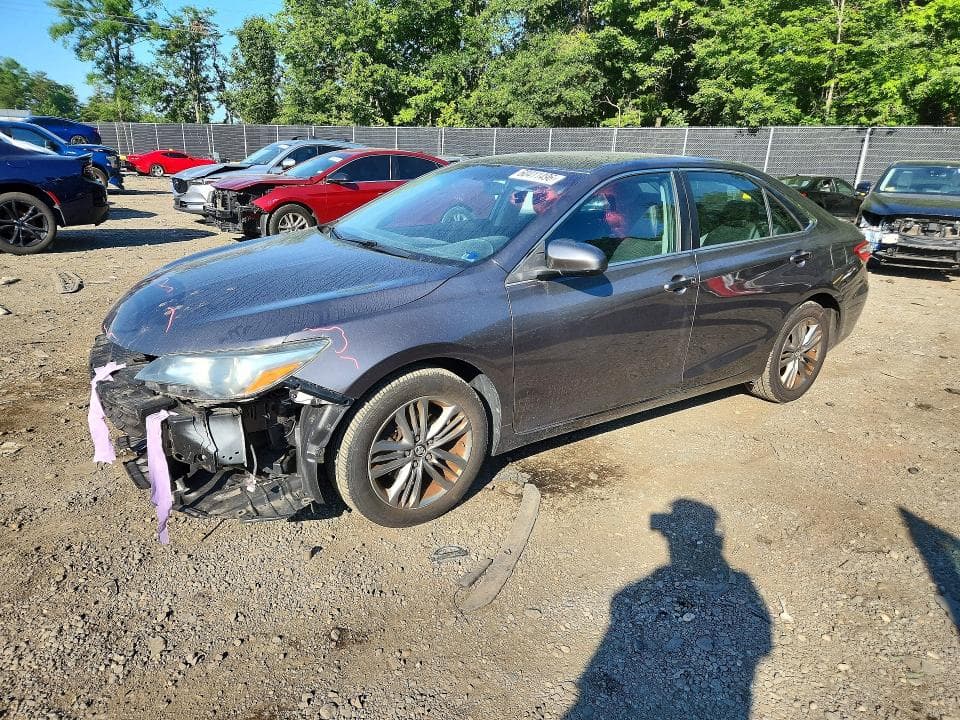 2017 TOYOTA CAMRY SE - 1