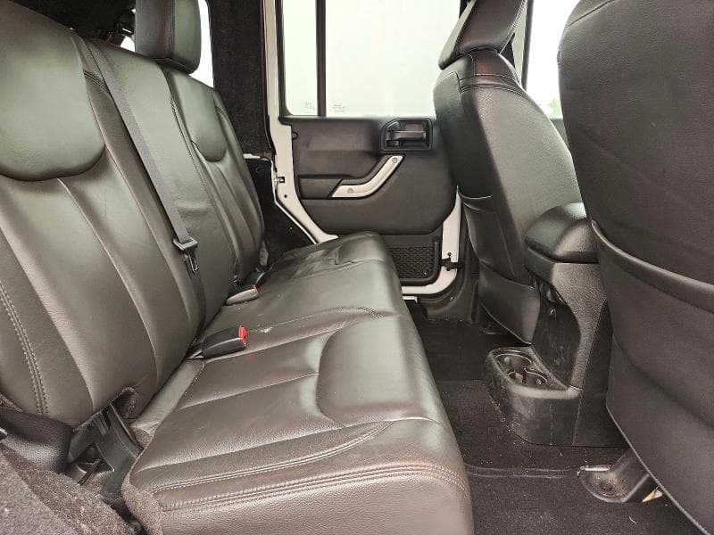 2018 JEEP WRANGLER UNLIMITED SAHARA 10