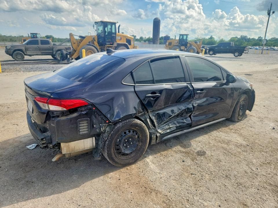 2021 TOYOTA COROLLA LE 3