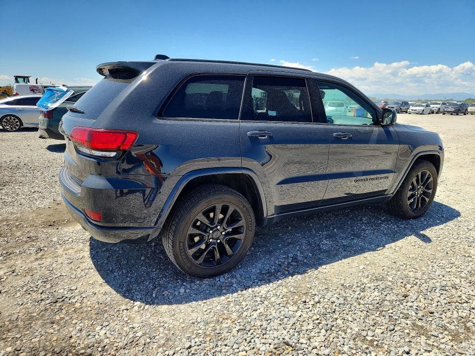 2018 JEEP GRAND CHEROKEE LAREDO 3