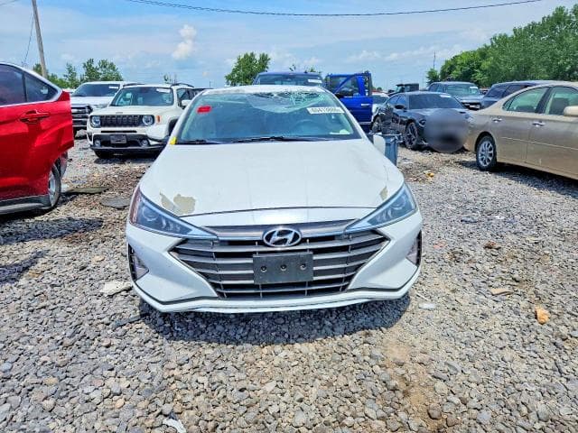 2019 HYUNDAI ELANTRA SE 5