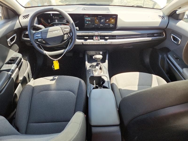2025 KIA K4 LX 8