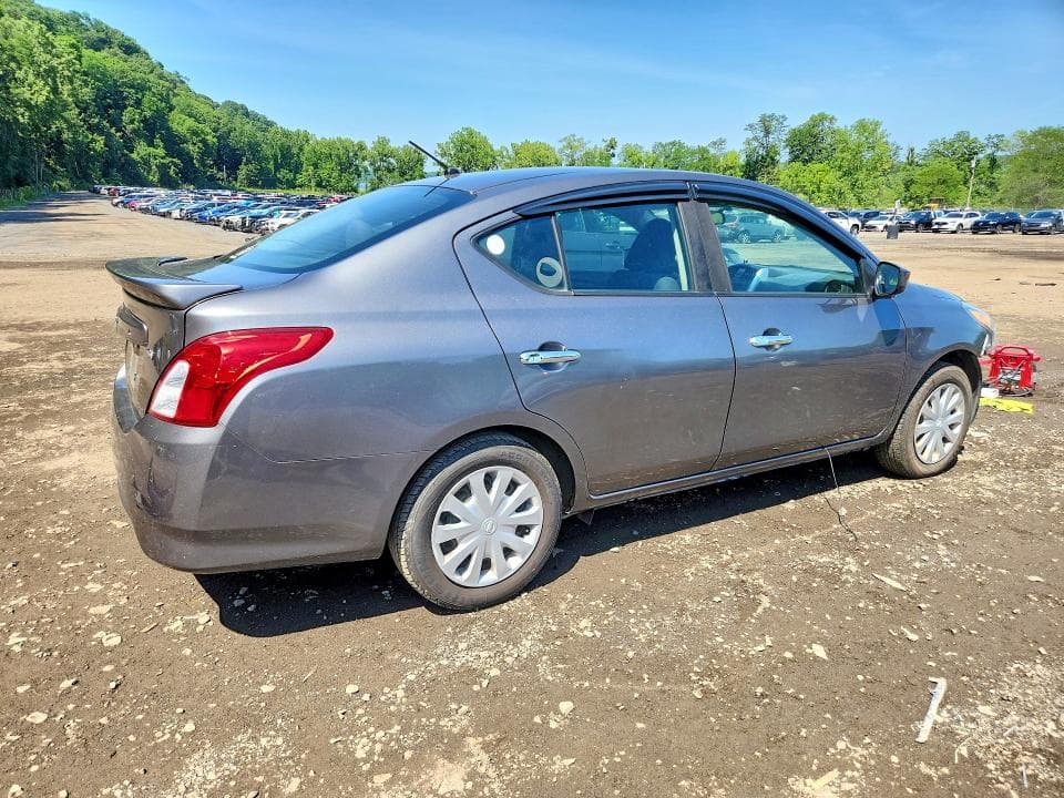 2017 NISSAN VERSA 1.6 SV 3