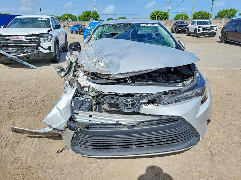 2024 TOYOTA COROLLA LE 5