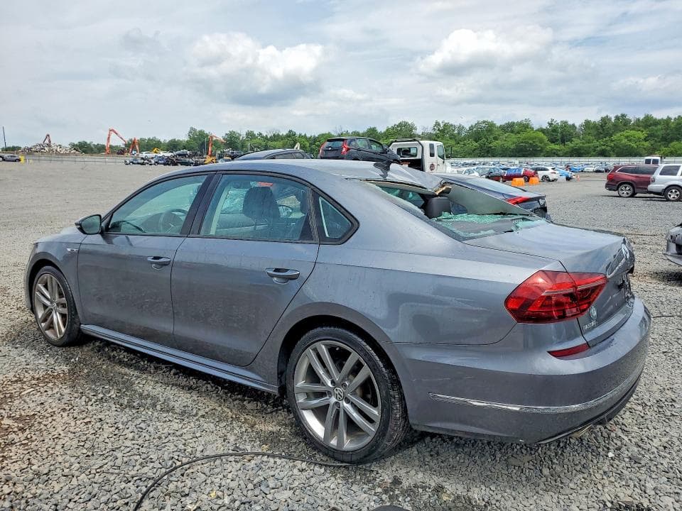 2018 VOLKSWAGEN PASSAT S 2