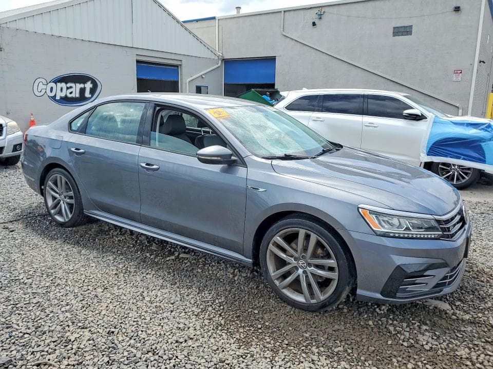 2018 VOLKSWAGEN PASSAT S 4