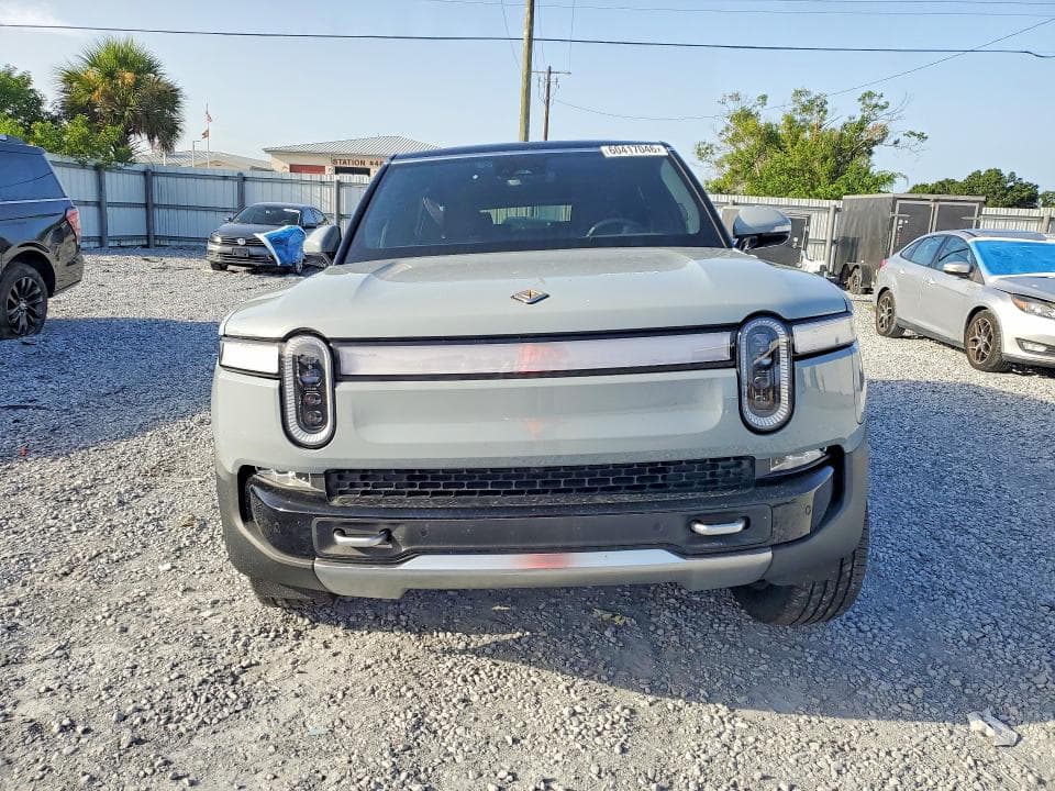 2024 RIVIAN R1S ADVENTURE 5