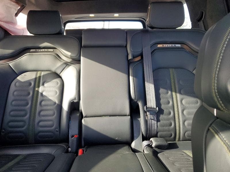 2024 RIVIAN R1S ADVENTURE 10