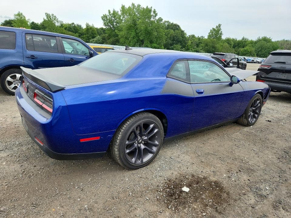2022 DODGE CHALLENGER R/T 3